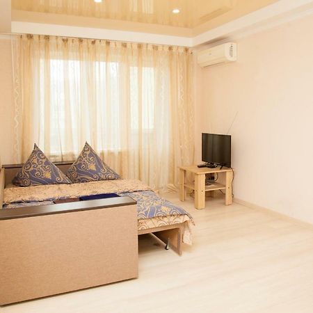 Zaporizhia Semi-Luxury Apartment On Zaporozhskaya 9 מראה חיצוני תמונה