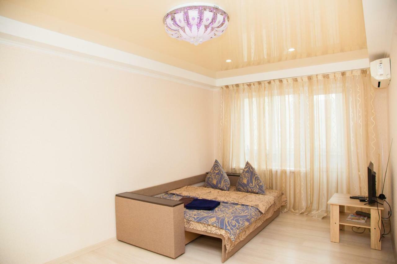 Zaporizhia Semi-Luxury Apartment On Zaporozhskaya 9 מראה חיצוני תמונה