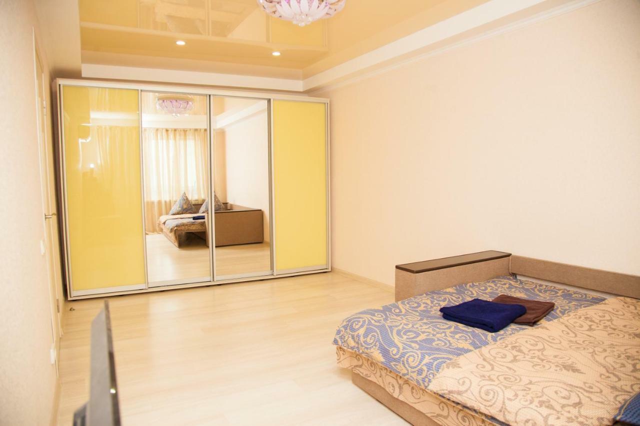 Zaporizhia Semi-Luxury Apartment On Zaporozhskaya 9 מראה חיצוני תמונה
